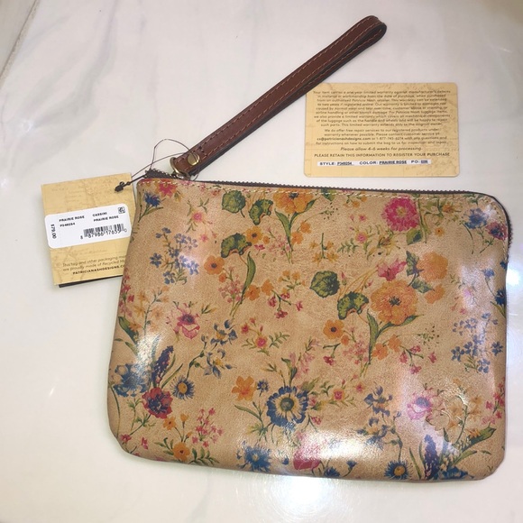 Patricia Nash Cassini Full Grain Leather Wristlet Prairie Rose Print NWT & Card - Picture 4 of 13